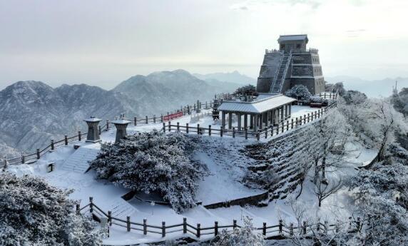 蒙山雪霁美如画