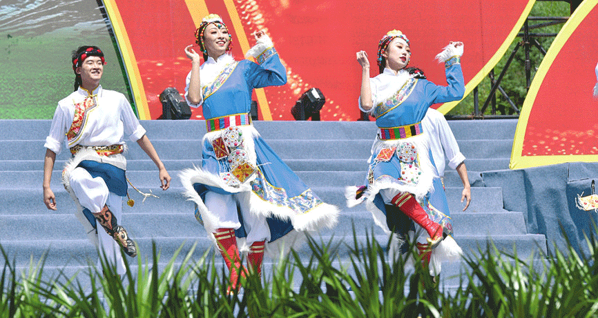 “花儿临夏·在河之州”文化旅游节开幕