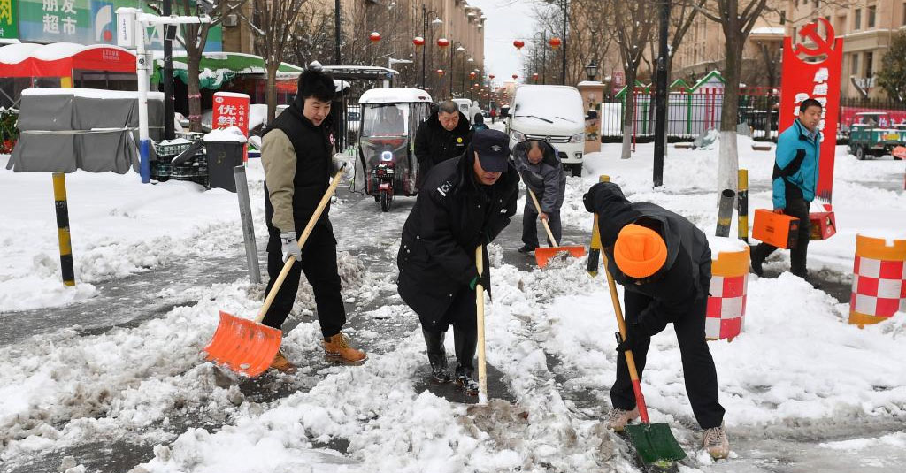 多地迎来降温降雪天气