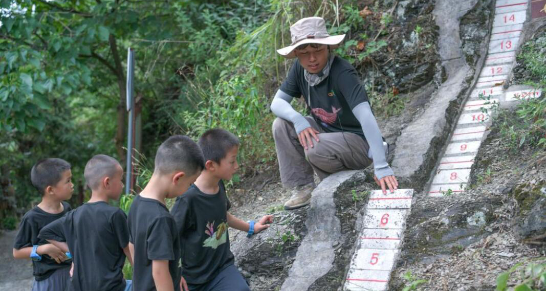 在苗岭深处讲述古生物故事