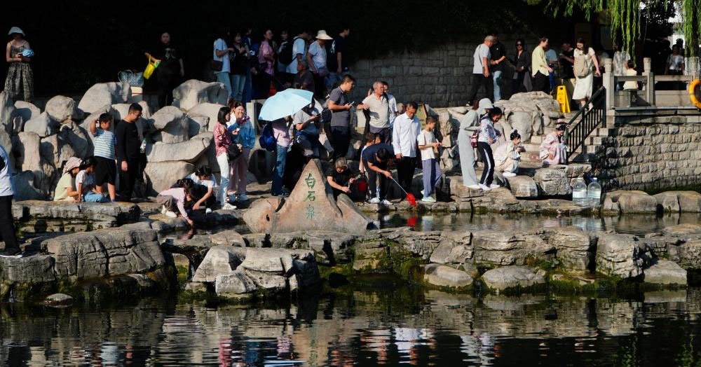 济南：中秋小长假观泉旅游人气旺