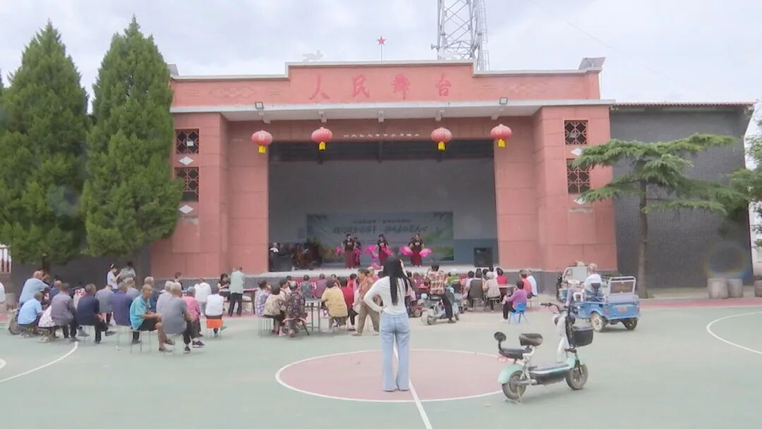 配图1