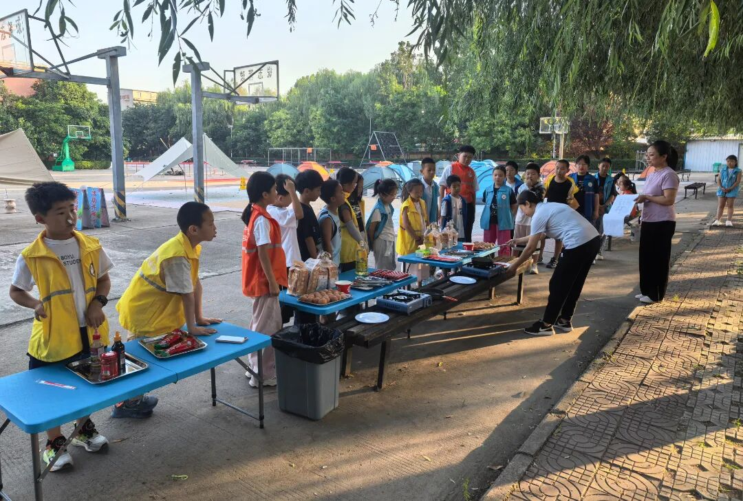 活动现场集合 配图1