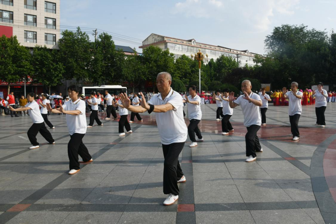 配图2