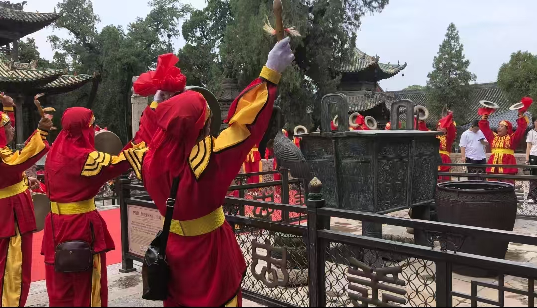 关帝庙前的民俗活动 配图4
